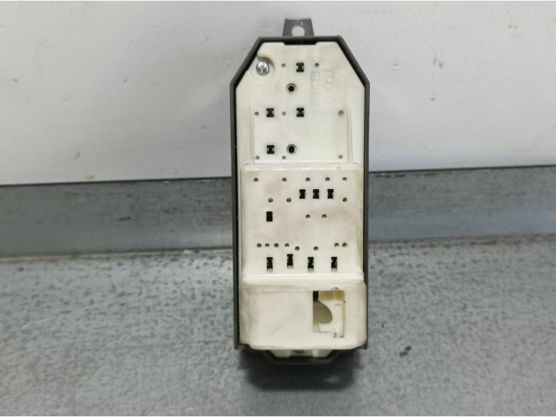 Recambio de mando elevalunas delantero izquierdo para toyota yaris (ksp9/scp9/nlp9) básico referencia OEM IAM 8324Y67  