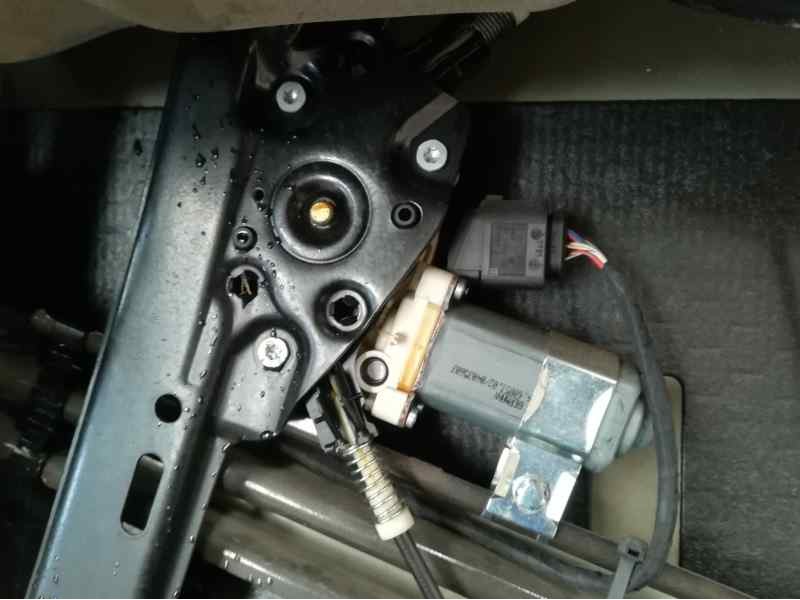 Recambio de elevalunas delantero derecho para bmw serie 5 berlina (e60) 535d referencia OEM IAM  6 PINS ELECTRICO