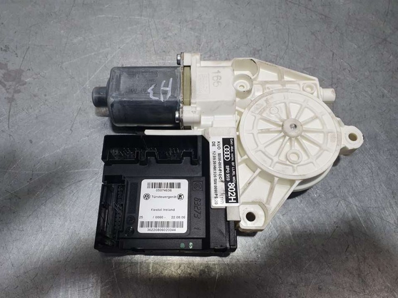 Recambio de motor elevalunas delantero derecho para audi a3 sportback (8p) 2.0 tdi ambiente referencia OEM IAM 8P0959802H S00606