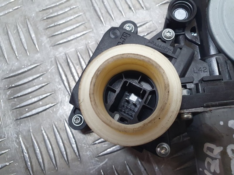 Recambio de elevalunas delantero izquierdo para toyota avensis (t27) active referencia OEM IAM SIN REF  ELECTRICO 10 PINES