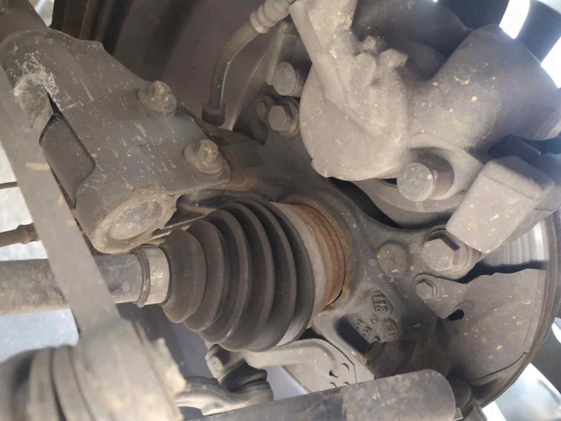 Recambio de mangueta delantera izquierda para peugeot 3008 gt-line referencia OEM IAM 1647857480  