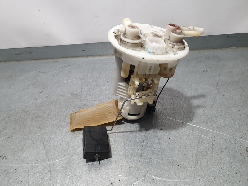 Recambio de aforador para suzuki alto amf 310 glx referencia OEM IAM 1510068KA0 HA1019624961 DENSO