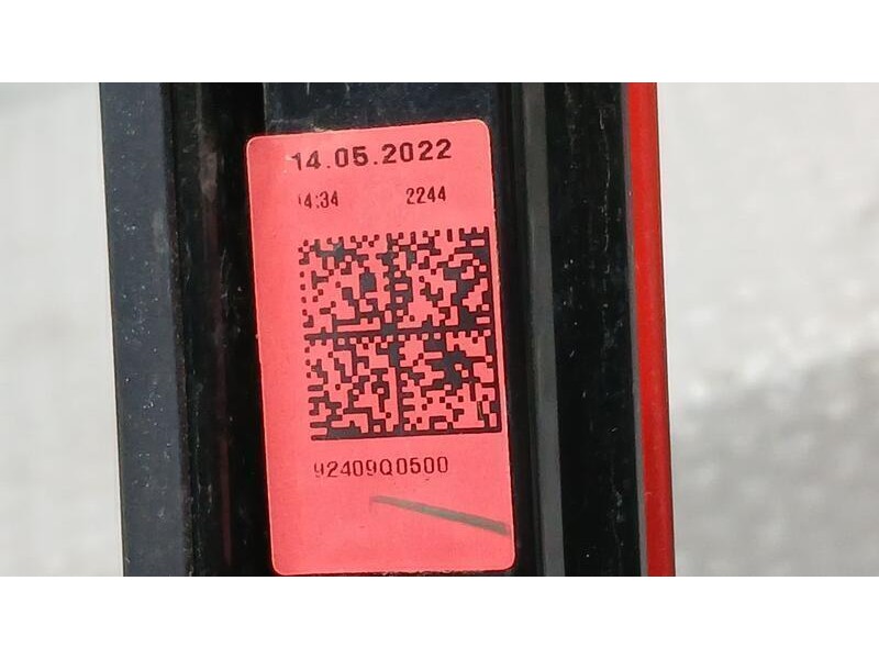 Recambio de piloto trasero central para hyundai bayon (bc3) 1.2 mpi referencia OEM IAM 92409Q0500  