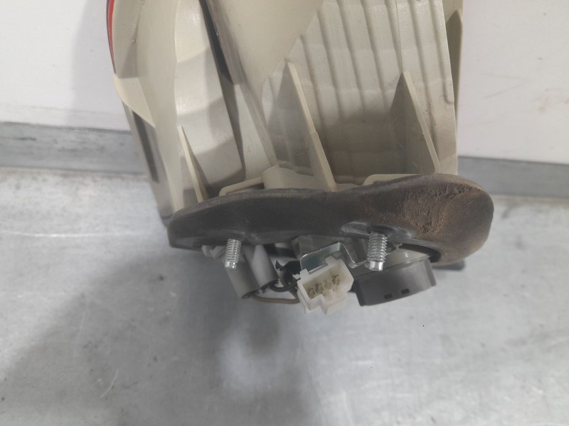 Recambio de piloto trasero izquierdo interior para hyundai ix35 sle 2wd referencia OEM IAM 924052Y0  