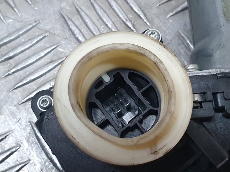 Recambio de elevalunas trasero izquierdo para toyota avensis (t27) active referencia OEM IAM SIN REF  ELECTRICO 10 PINES