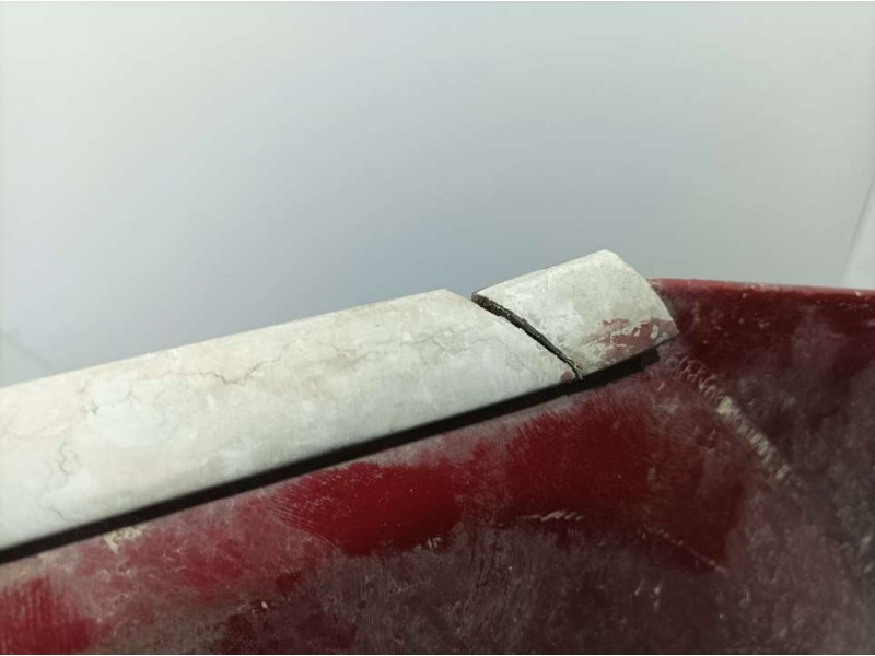 Recambio de capot para dodge avenger sxt referencia OEM IAM   MOLDURA ROTA , TOCADO