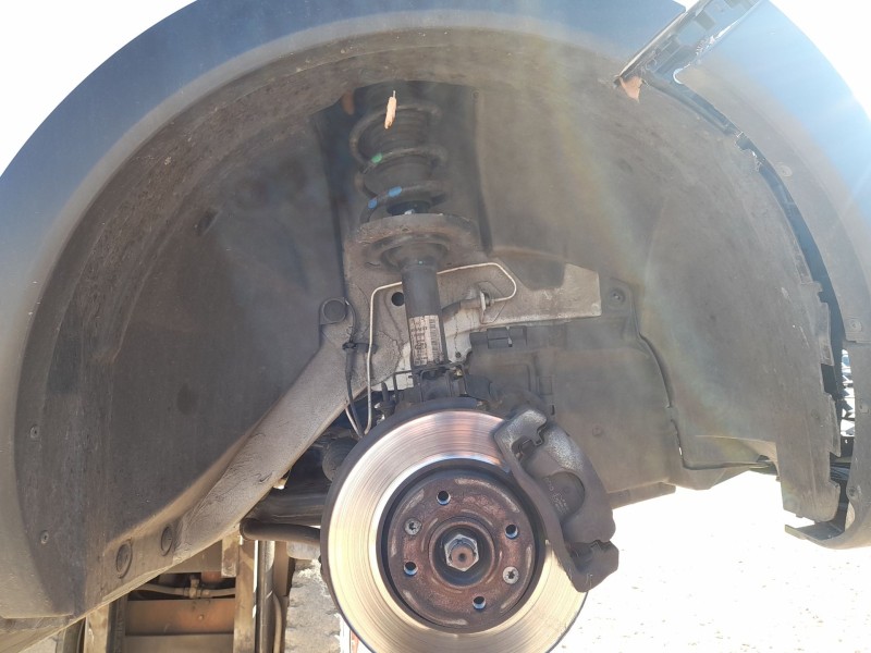 Recambio de plastico pase rueda del. dch. para dacia lodgy (js_) 1.6 lpg referencia OEM IAM 638402753R  