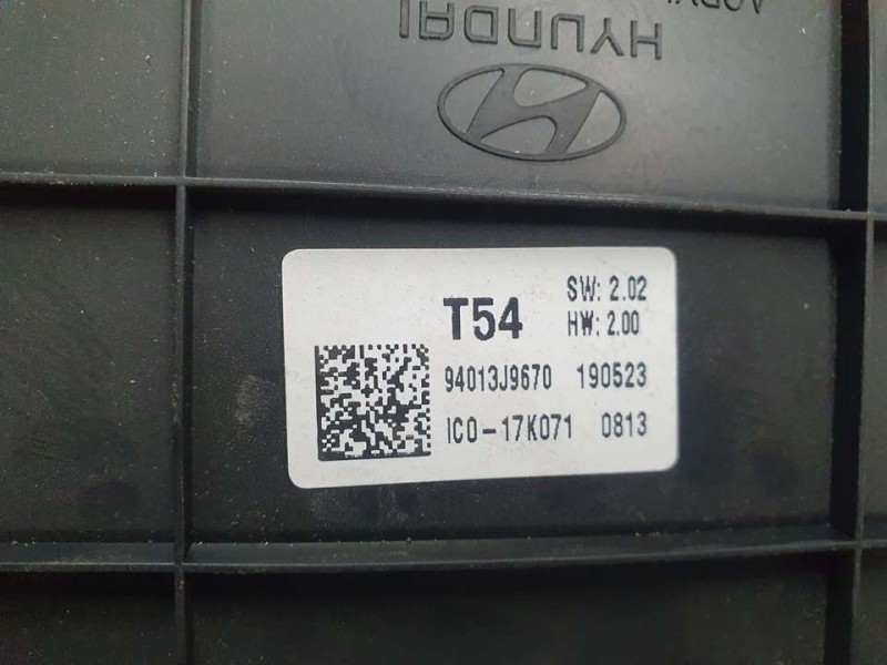 Recambio de cuadro instrumentos para hyundai kona pure referencia OEM IAM 94013J9670  