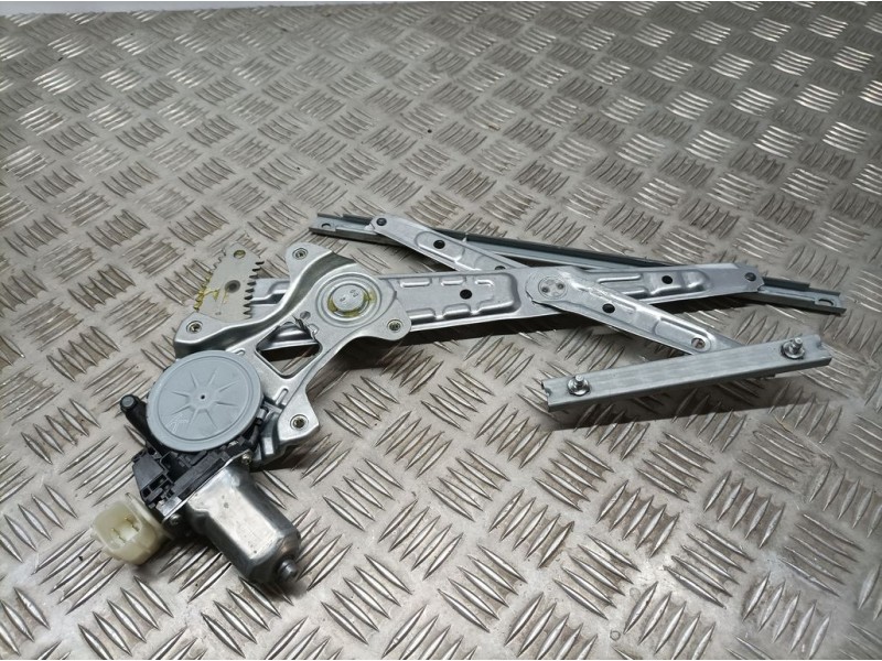 Recambio de elevalunas trasero izquierdo para nissan x-trail (t32) 360 referencia OEM IAM 827311BA0A 2621004660 ELECTRICO DENSO 