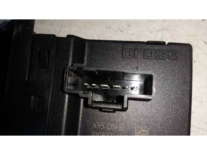 Recambio de motor elevalunas trasero izquierdo para renault scenic iii emotion referencia OEM IAM 915946100 827310004R BROSE