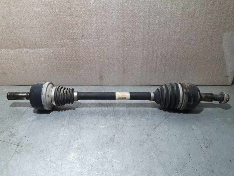 Recambio de transmision trasera izquierda para cadillac cts 4 puertas referencia OEM IAM 25772533  