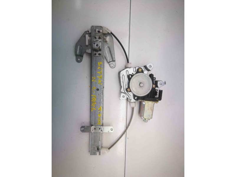 Recambio de elevalunas trasero derecho para nissan x-trail (t30) le referencia OEM IAM 8073088813  DOS PINS