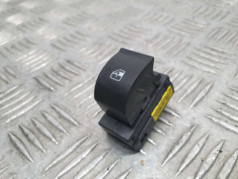 Recambio de mando elevalunas delantero derecho para fiat bravo (198) 1.9 dynamic multijet referencia OEM IAM SIN REF  