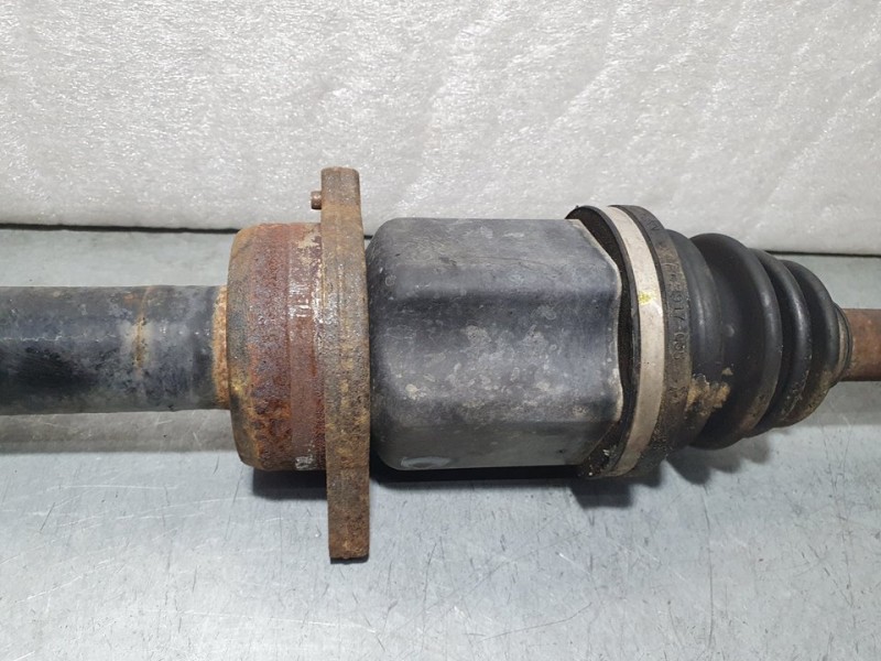 Recambio de transmision delantera derecha para toyota avensis (t27) active referencia OEM IAM SIN REF  