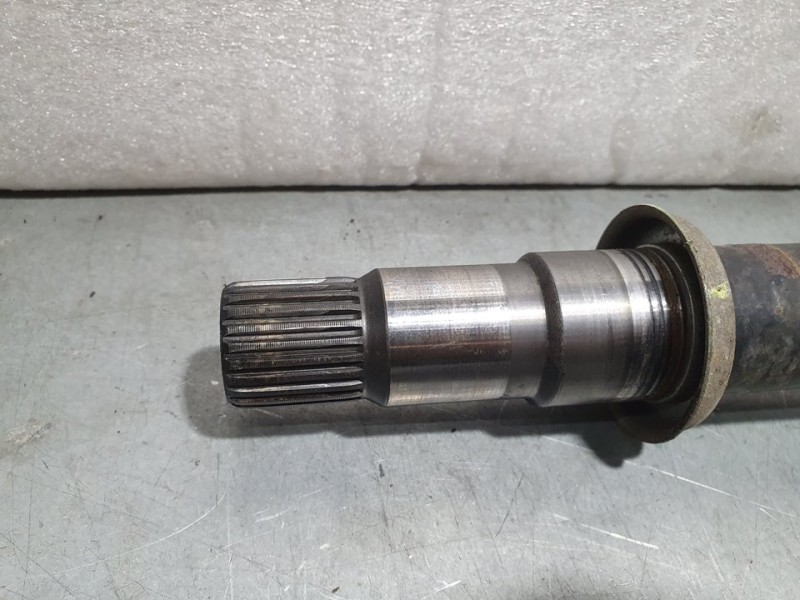 Recambio de transmision delantera derecha para toyota avensis (t27) active referencia OEM IAM SIN REF  