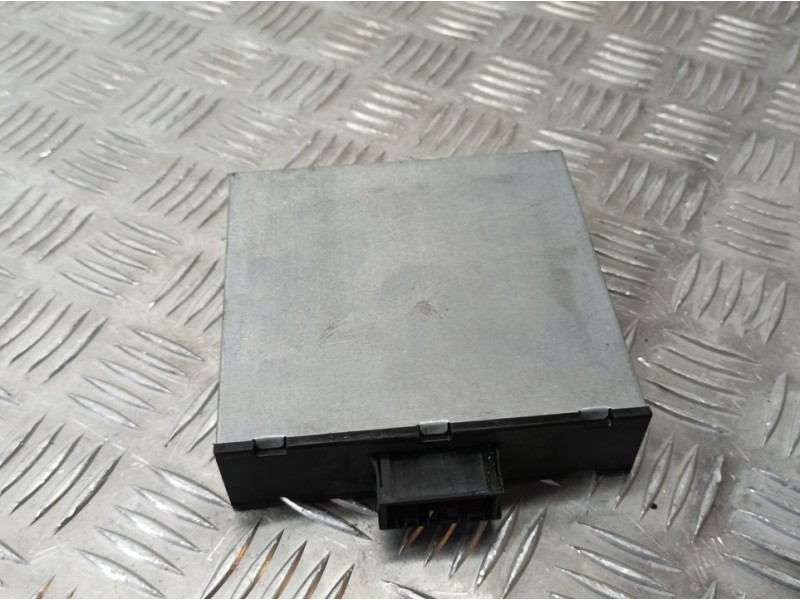 Recambio de centralita cambio automatico para bmw serie 1 berlina (e81/e87) 118d referencia OEM IAM 61429127088 8ES00947920 HELL