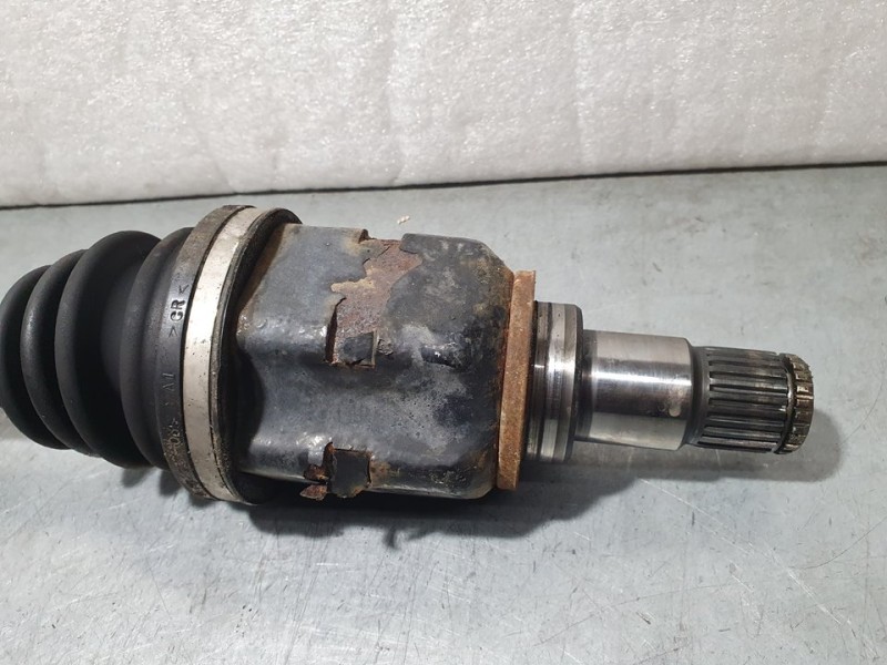 Recambio de transmision delantera izquierda para toyota avensis (t27) active referencia OEM IAM SIN REF  