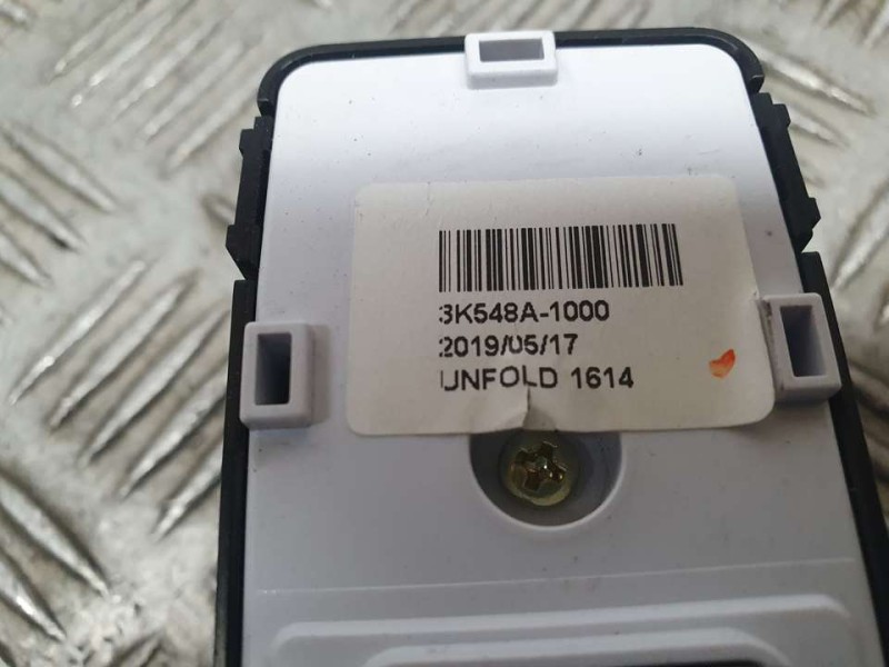 Recambio de mando retrovisor para hyundai kona pure referencia OEM IAM 3K548A1000  