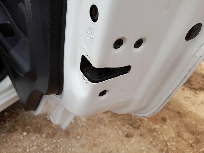 Recambio de cerradura puerta trasera derecha para ford ka+ iii (uk, fk) 1.2 ti-vct referencia OEM IAM 2435726  