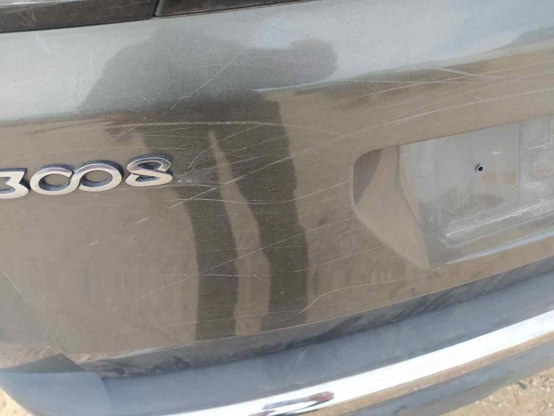Recambio de porton trasero para peugeot 3008 gt-line referencia OEM IAM 1617409480  RAYADO
