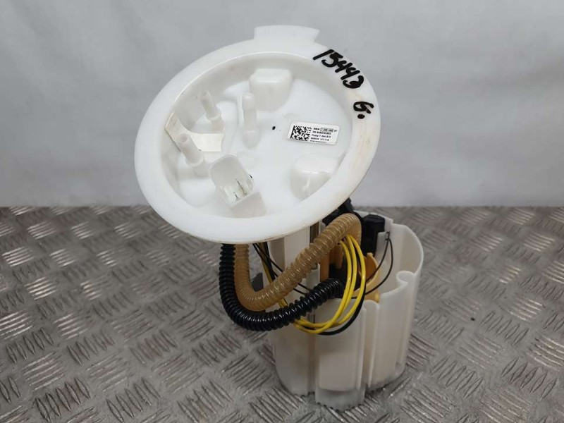 Recambio de aforador para bmw serie 1 lim. (f40) 118d m sport referencia OEM IAM 7300466 025744046607 BOSCH