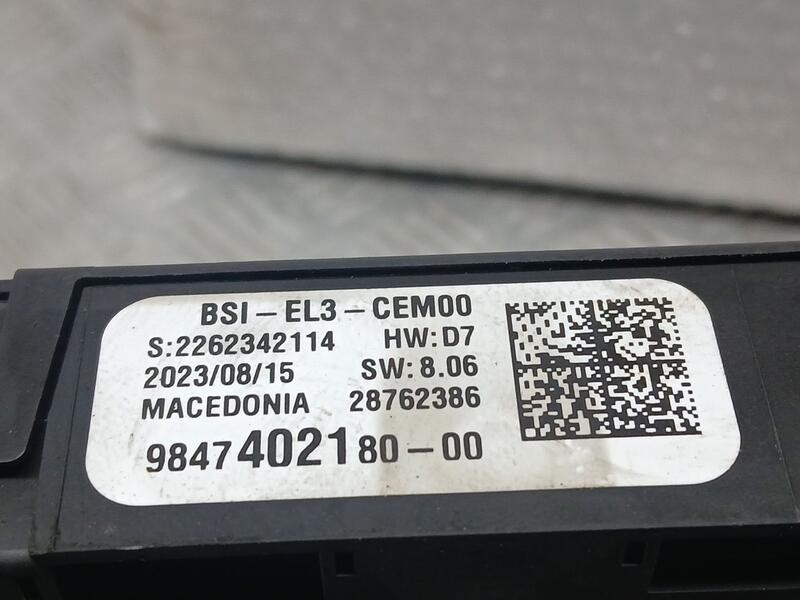 Recambio de caja reles / fusibles para citroën c3 origins referencia OEM IAM 9847402180  2262342114
