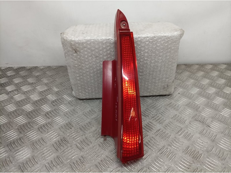 Recambio de piloto trasero derecho para citroën c4 berlina vtr plus referencia OEM IAM 9655863780  SUPERIOR FALSO