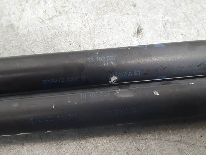 Recambio de amortiguadores maletero / porton para opel astra j lim. selective referencia OEM IAM 13582537  240N