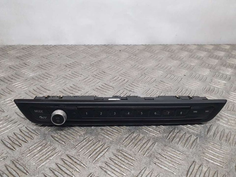 Recambio de mando radio para bmw serie 1 lim. (f40) 118d m sport referencia OEM IAM 794933905 90026808 