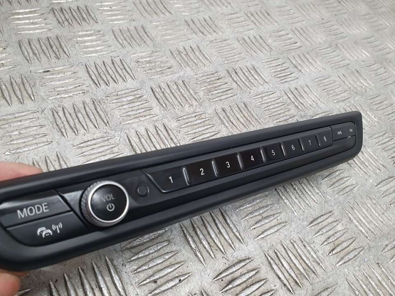 Recambio de mando radio para bmw serie 1 lim. (f40) 118d m sport referencia OEM IAM 794933905 90026808 