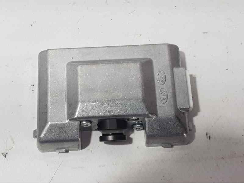 Recambio de camara vision trasera para hyundai i20 active link referencia OEM IAM 95890C8600 2604617 
