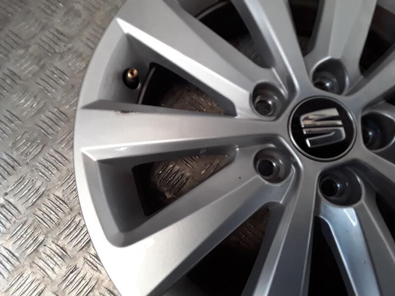 Recambio de juego llantas aluminio para seat ibiza v (kj1, kjg) 1.0 tsi referencia OEM IAM 5.5X15 5 TORN ET40 ALUMINIO ROZADAS