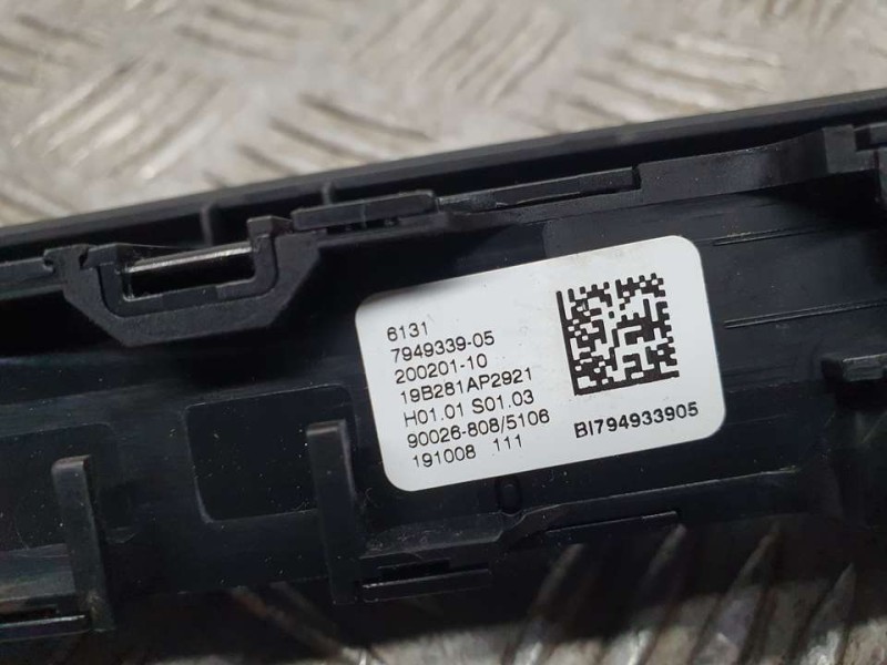 Recambio de mando radio para bmw serie 1 lim. (f40) 118d m sport referencia OEM IAM 794933905 90026808 