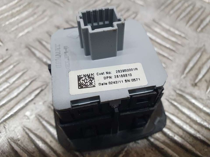 Recambio de mando retrovisor para renault scenic iii dynamique referencia OEM IAM 283950001R 28188810 