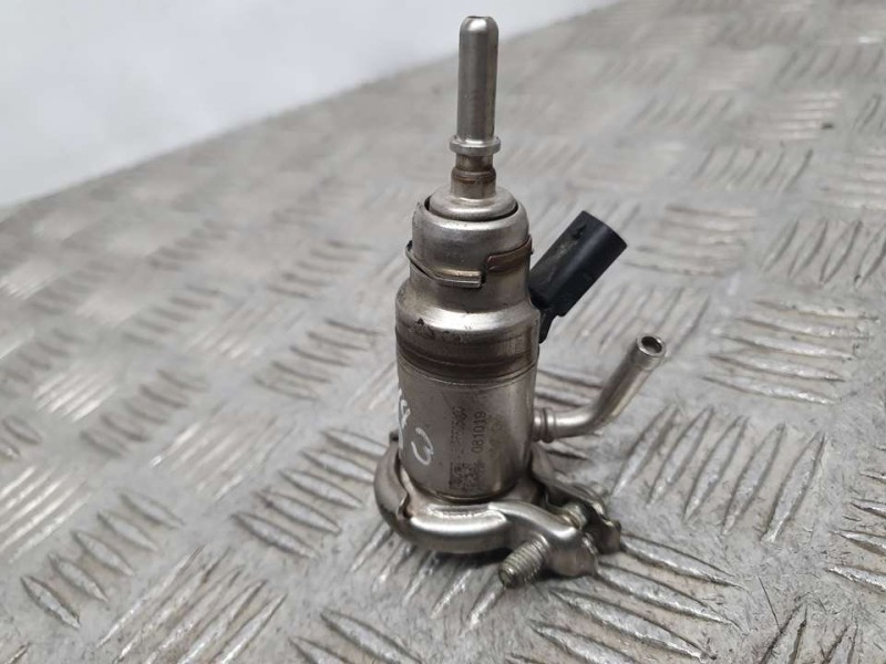 Recambio de inyector adblue para bmw serie 1 lim. (f40) 118d m sport referencia OEM IAM 858020901 A2C95505000 