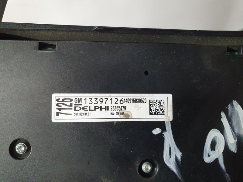 Recambio de mando radio para opel astra j lim. selective referencia OEM IAM 28365479  DELPHI