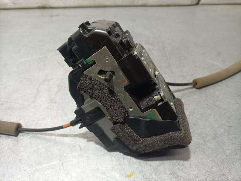 Recambio de cerradura puerta trasera izquierda para renault kadjar experience referencia OEM IAM 825014EA2A  ELECTRICA