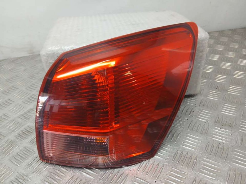 Recambio de piloto trasero derecho para nissan qashqai+2 (jj10) acenta referencia OEM IAM 26550EY00A  EXTERIOR ROZADO