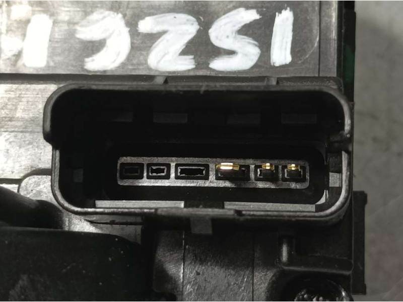 Recambio de cerradura puerta trasera izquierda para renault kadjar experience referencia OEM IAM 825014EA2A  ELECTRICA