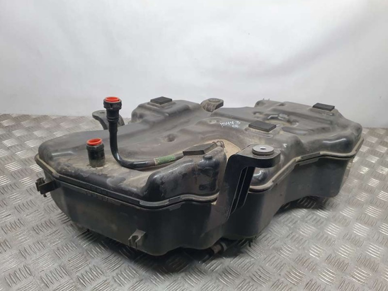 Recambio de deposito adblue para bmw serie 1 lim. (f40) 118d m sport referencia OEM IAM 739929016  