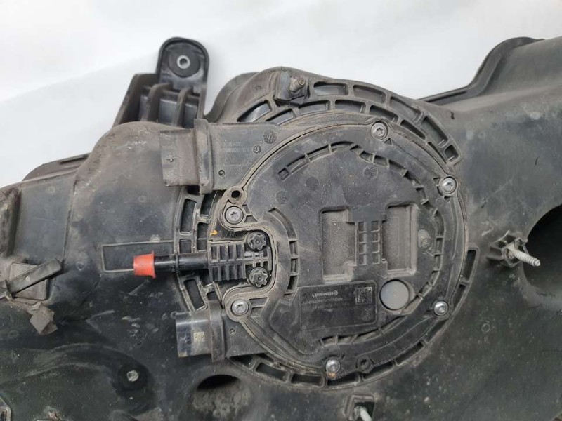 Recambio de deposito adblue para bmw serie 1 lim. (f40) 118d m sport referencia OEM IAM 739929016  