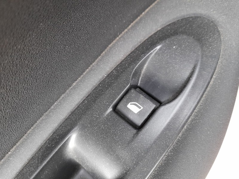 Recambio de mando elevalunas trasero izquierdo para citroën c4 ii (nc_) 1.6 bluehdi 100 referencia OEM IAM 6490JZ  