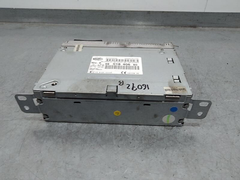 Recambio de sistema audio / radio para peugeot 208 active referencia OEM IAM 9801840680  marelli