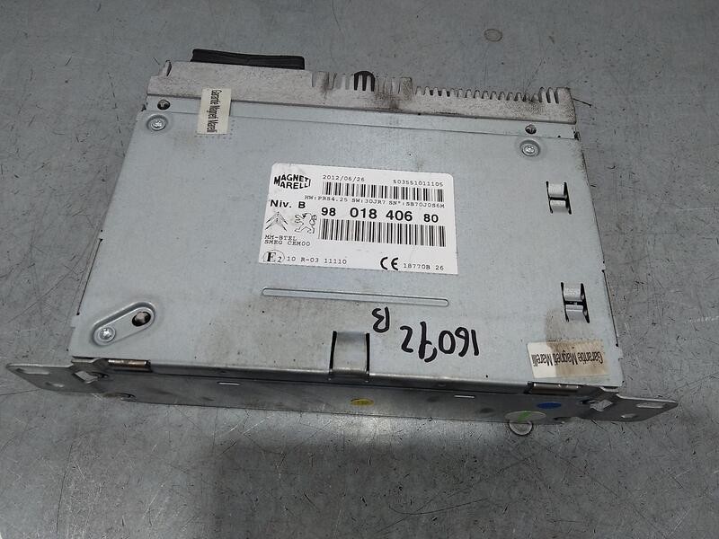 Recambio de sistema audio / radio para peugeot 208 active referencia OEM IAM 9801840680  marelli