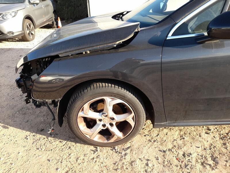 Recambio de aleta delantera izquierda para peugeot 508 i (8d_) 2.0 hdi referencia OEM IAM 7840CA  