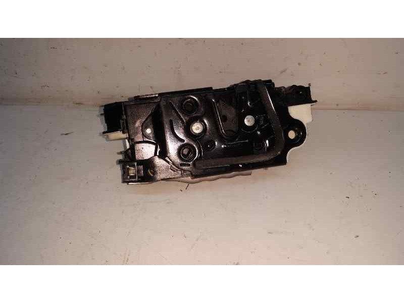 Recambio de cerradura puerta delantera derecha para volkswagen golf vi (5k1) advance referencia OEM IAM 5K1837016B  