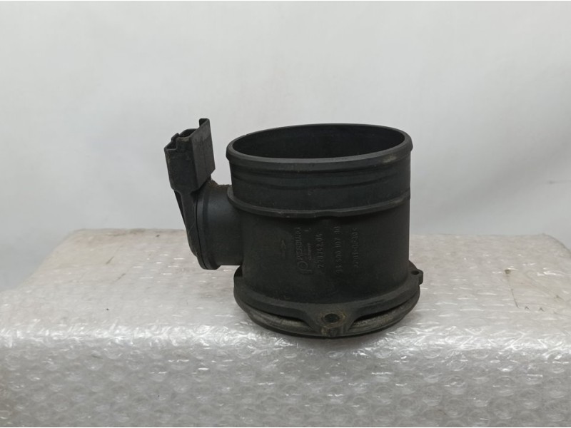 Recambio de caudalimetro para peugeot 308 confort referencia OEM IAM 9650013870 72834204 PIERBURG