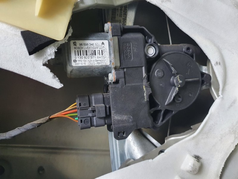 Recambio de elevalunas trasero izquierdo para peugeot 308 confort referencia OEM IAM 9223C9 ELECTRICO 6 PINES 