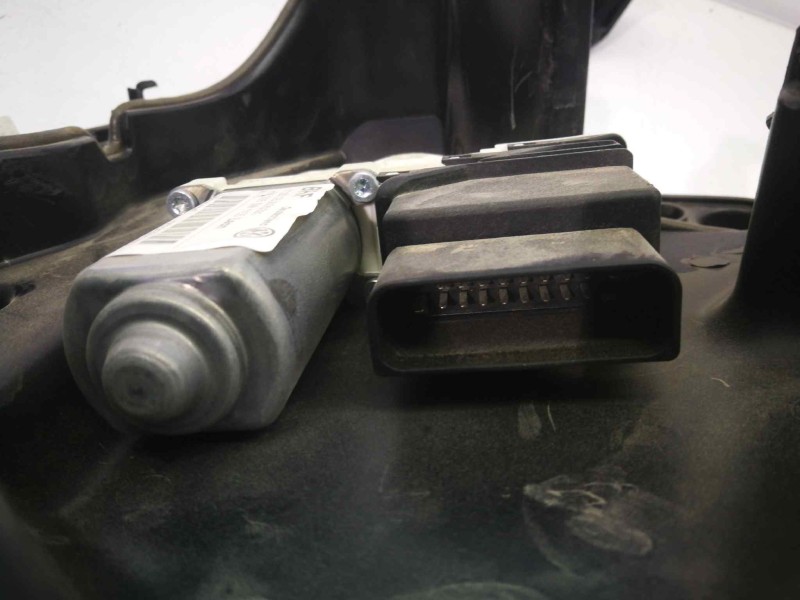 Recambio de elevalunas trasero derecho para seat leon (1p1) 1.9 tdi referencia OEM IAM 1K0959704N  18 PINS