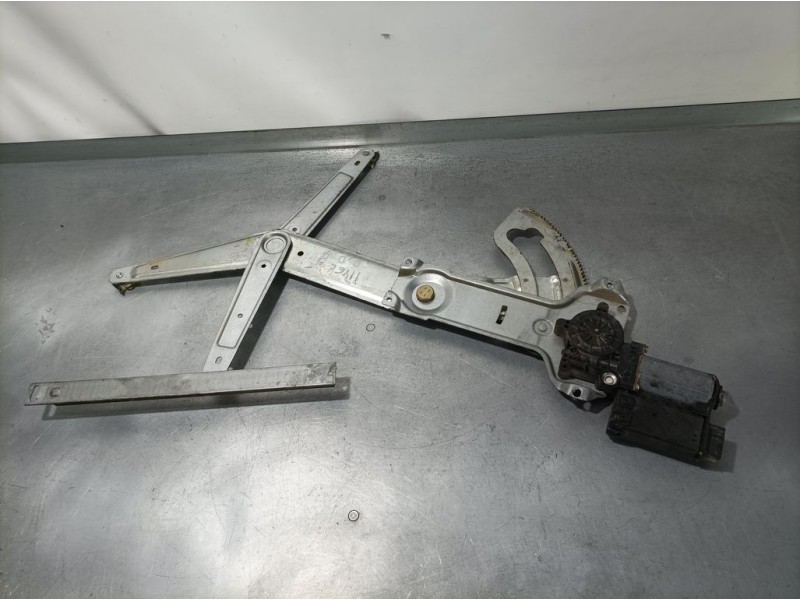 Recambio de elevalunas delantero derecho para peugeot 406 coupe (s1/s2) 3.0 v6 referencia OEM IAM ZU03140200  ELECTRICO 9 PINS B